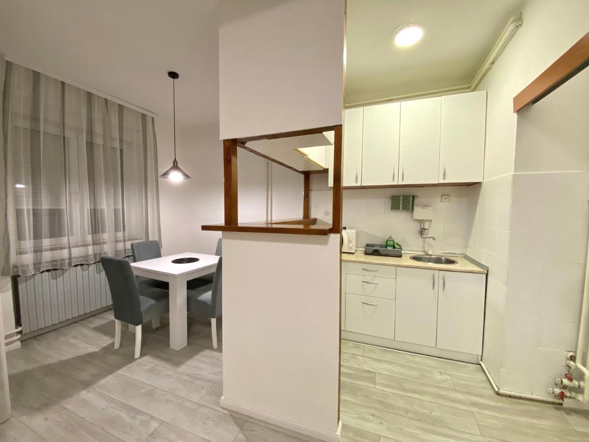 Apartamento Grand Royal Belgrado Exterior foto