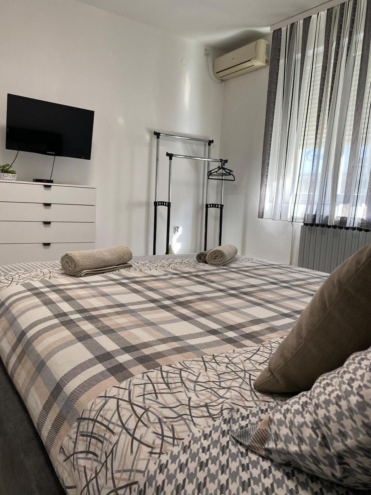 Apartamento Grand Royal Belgrado Exterior foto